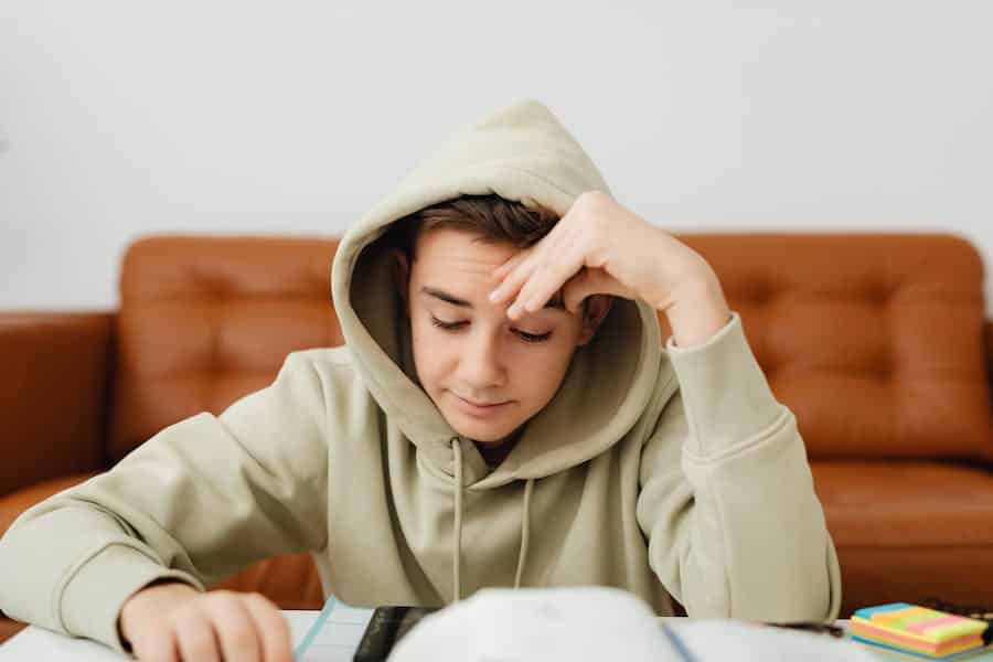 Notas y presión académica: ¿cómo fomentar una actitud positiva hacia el rendimiento académico?